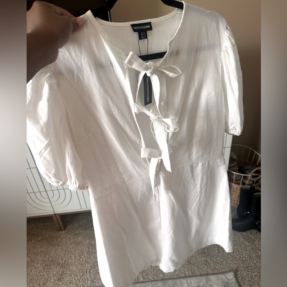 PrettyLittleThing White Linen Short Romper with Bow Detail ~ NWT